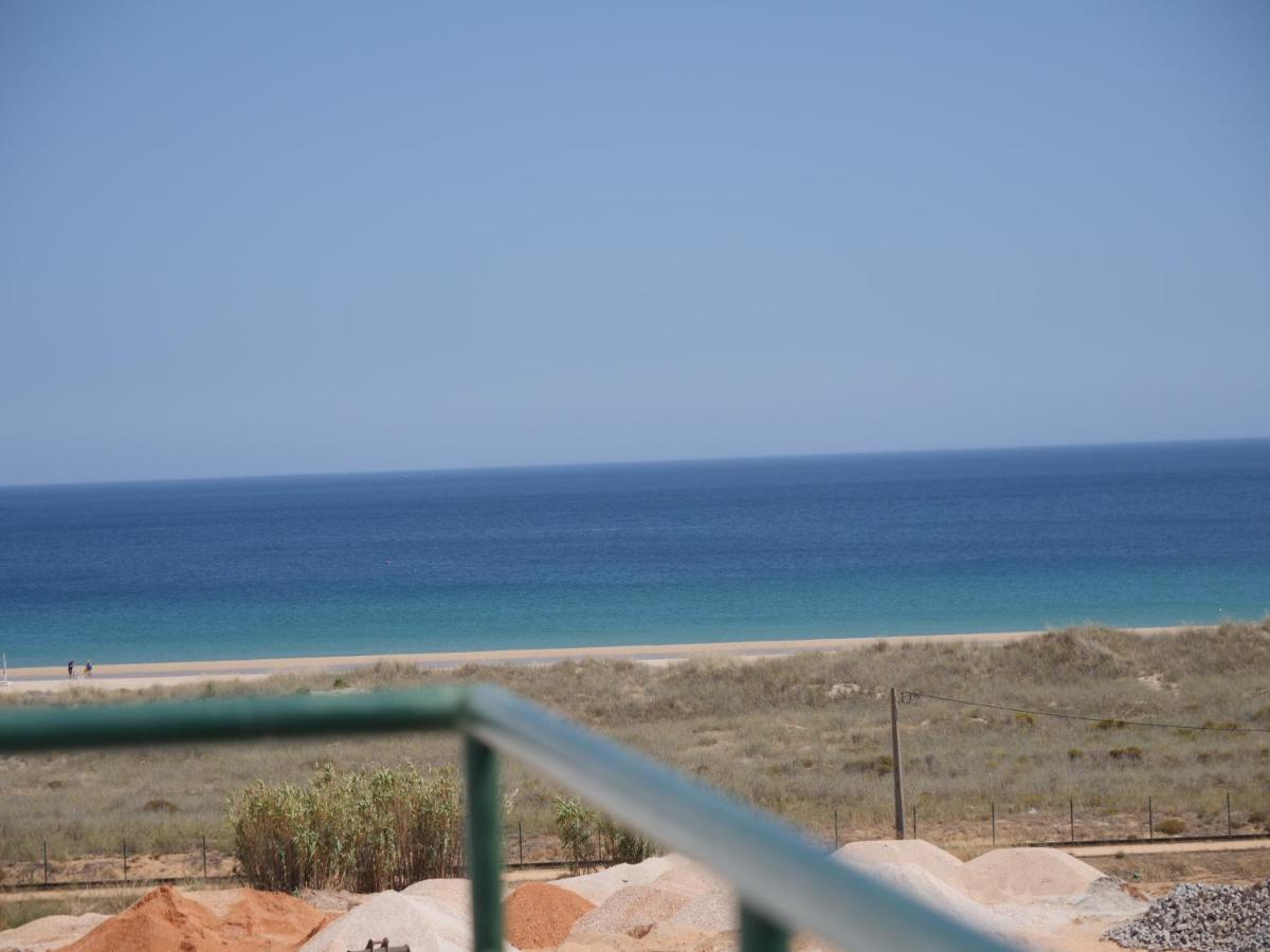 Cozy Apartment With Sea View Over Meia Praia ลากอส ภายนอก รูปภาพ